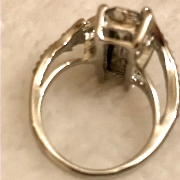 Ring - Picture 2 of 3